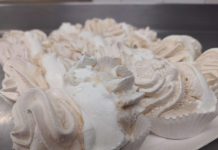 Udine, riapre il Laboratorio del Dolce Meringhe con panna