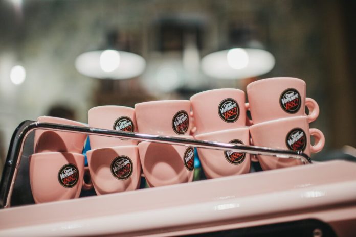 Women in Caffee Women in Caffee