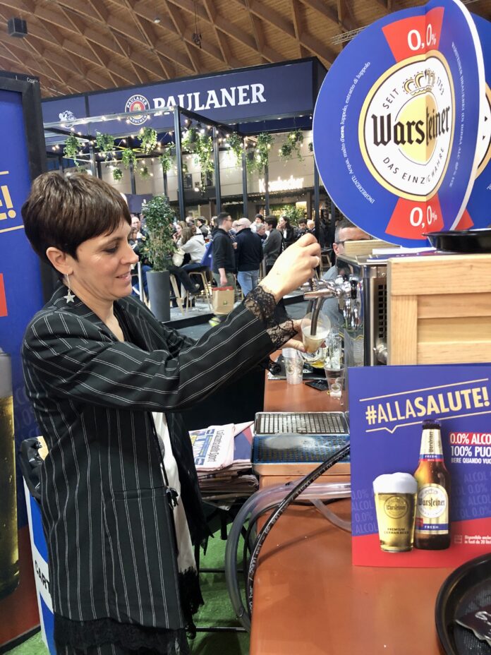 Spillatura di Warsteiner 0.0% a Beer & Food Attraction 2026 di RiminiFiera