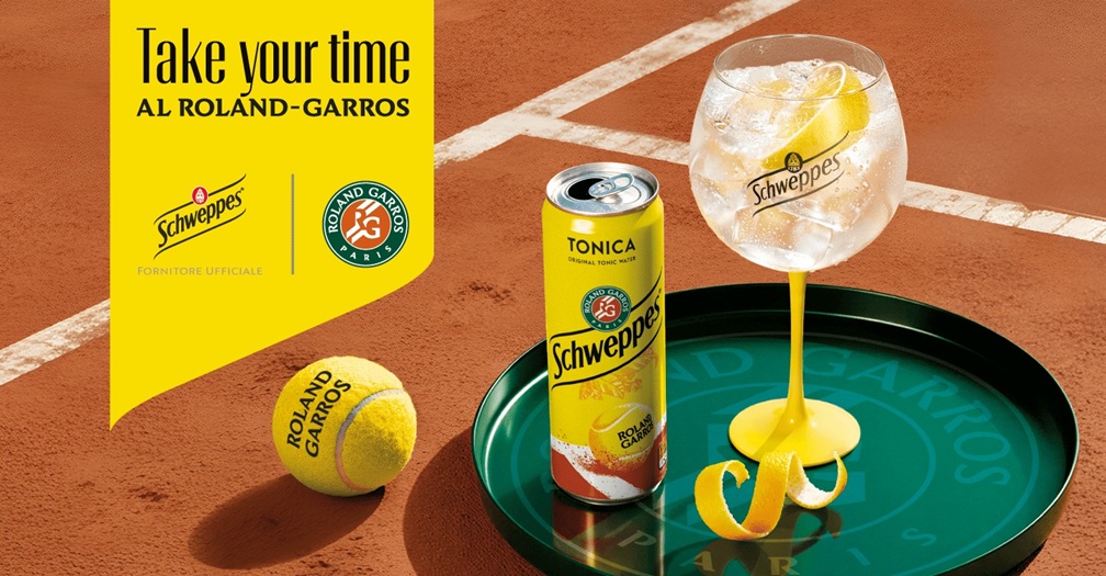 Schweppes celebra il Roland Garros con una lattina limited edition