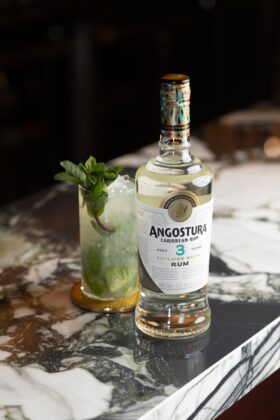 Angostura 3 YO Superior White