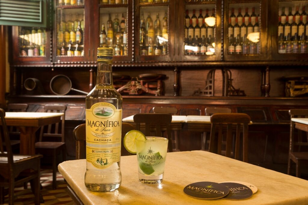 Meregalli Spirits amplia il catalogo con cachaça Magnífica e sotol Cardenxe