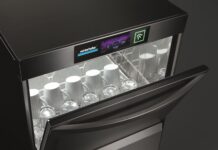 Con EcoPilot Winterhalter ottimizza il lavaggio professionale con l’Ai Winterhalter EcoPilot