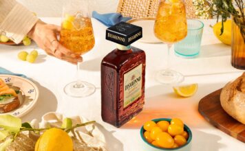 DISARONNO _Nuova Bottiglia ambietata 2_rid