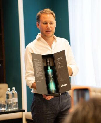 Pegasus Vodka 2 fondatore