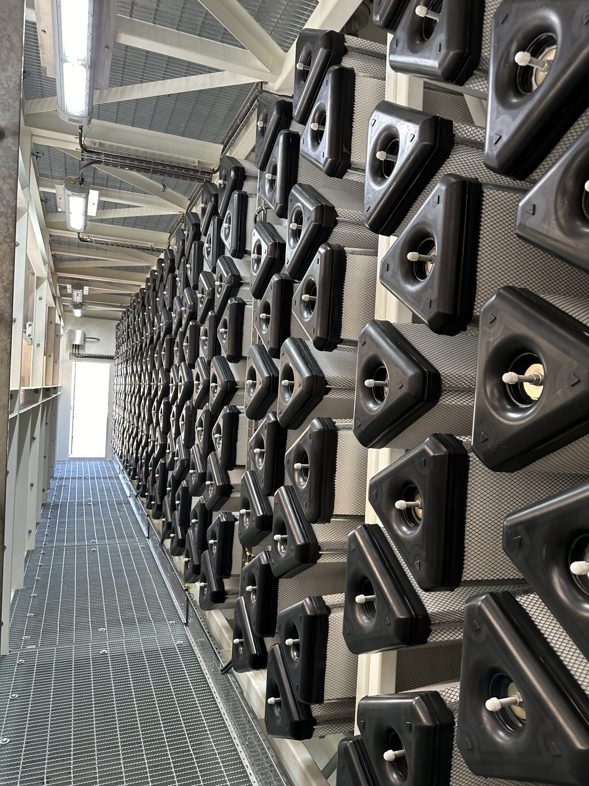  Con la produzione automatizzata di Tri-Dust Plus™ vince la sostenibilità