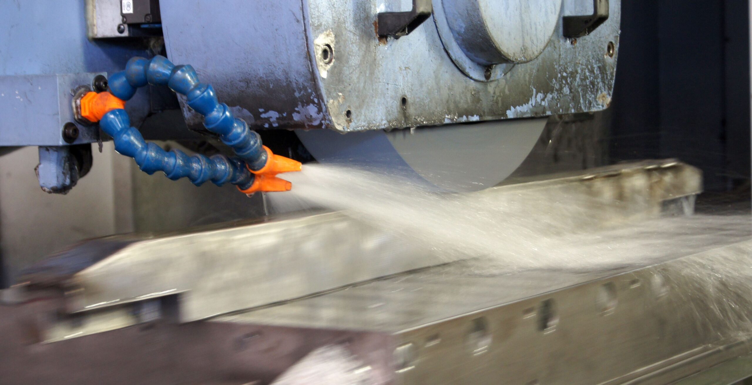 Rettifica meccanica | Guida a processi, tipologie e applicazioni di precisione