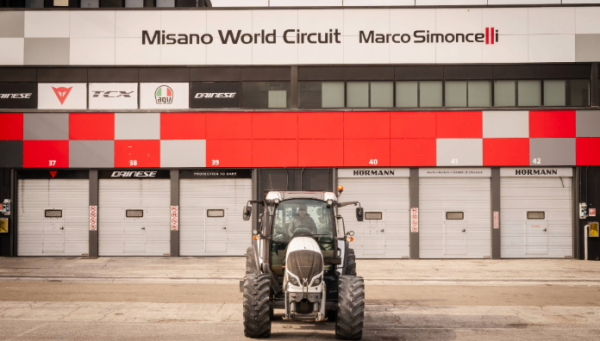 Trattore Valtra A105MH4