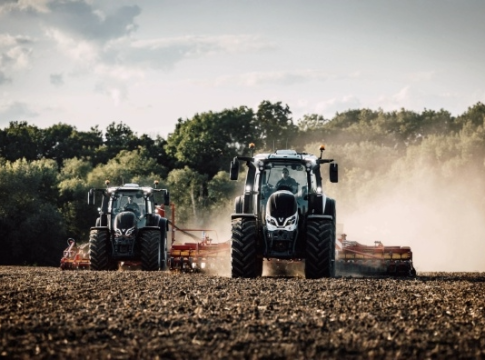 valtra serie q