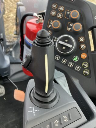 Valtra serie T joystick
