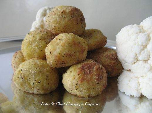 Bocconcini saraceni al forno con cavolfiore e patate
