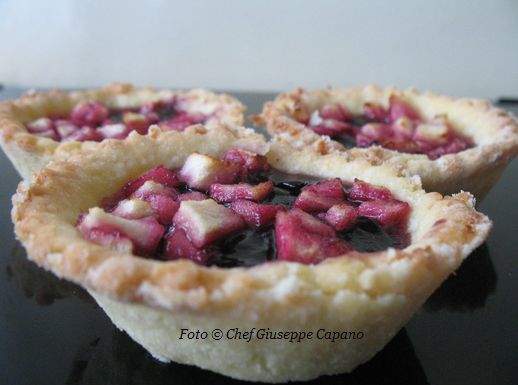 Crostatine al cocco e arancia con marmellata di mirtilli e mele