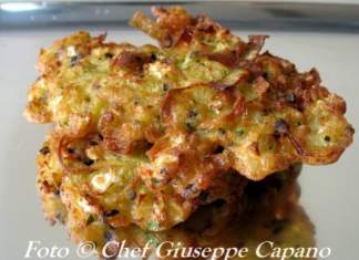 Frittelle di patate, cipolle e basilico