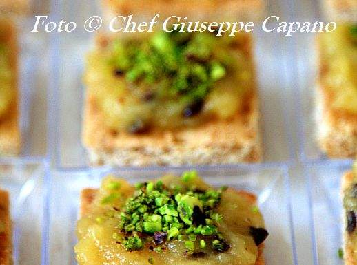 Assaggio di crostata con crema di mele e profumo d’olio d’oliva 518