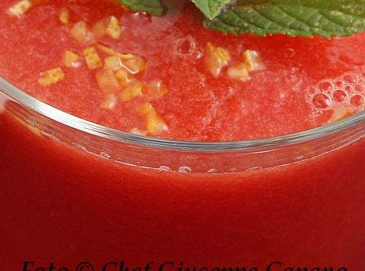 L’importanza dell’acqua e di frutta e verdura che la contengono Bibita anguria particolare 518