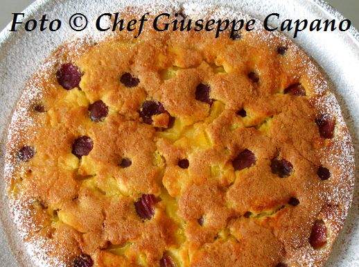 Torta di ananas con prugne viola 518