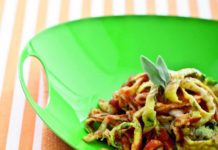 Frittatine alle erbe in salsa di pomodoro