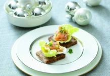 Smorrebrod di tartara di salmone
