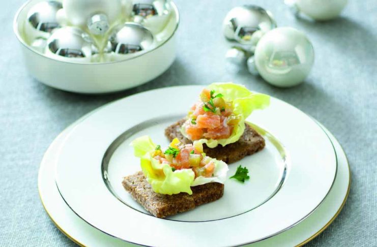 20112F092Fsmorrebrodditartaradisalmone-1 Smorrebrod di tartara di salmone