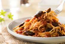 spaghetti con melanzane