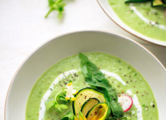 Crema di zucchine crude con spinaci e rucola