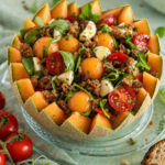 Insalata di melone, pomodori e mozzarelline