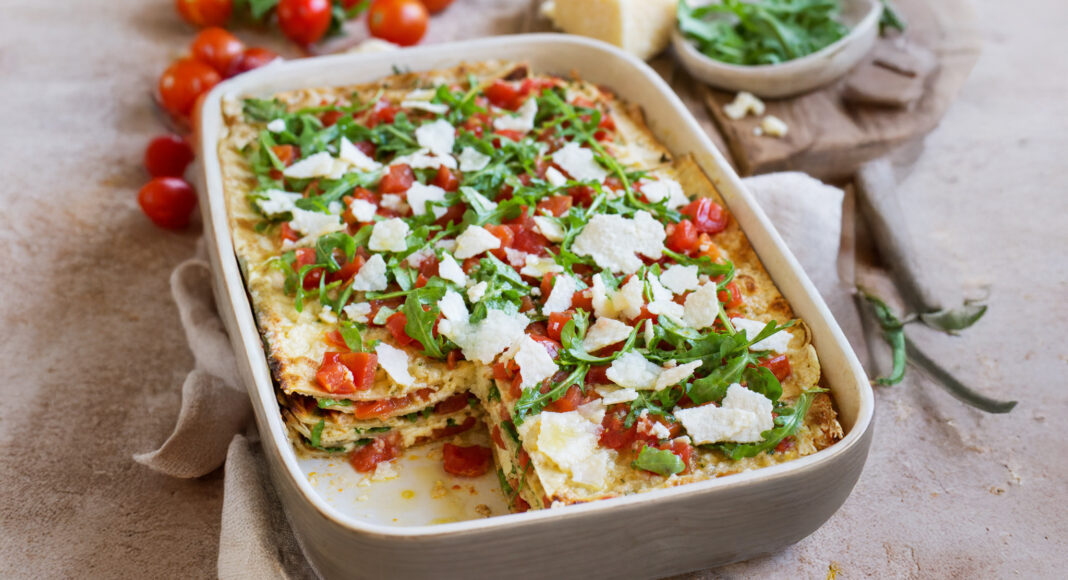 Lasagnette di pane azzimo con pomodorini e formaggio