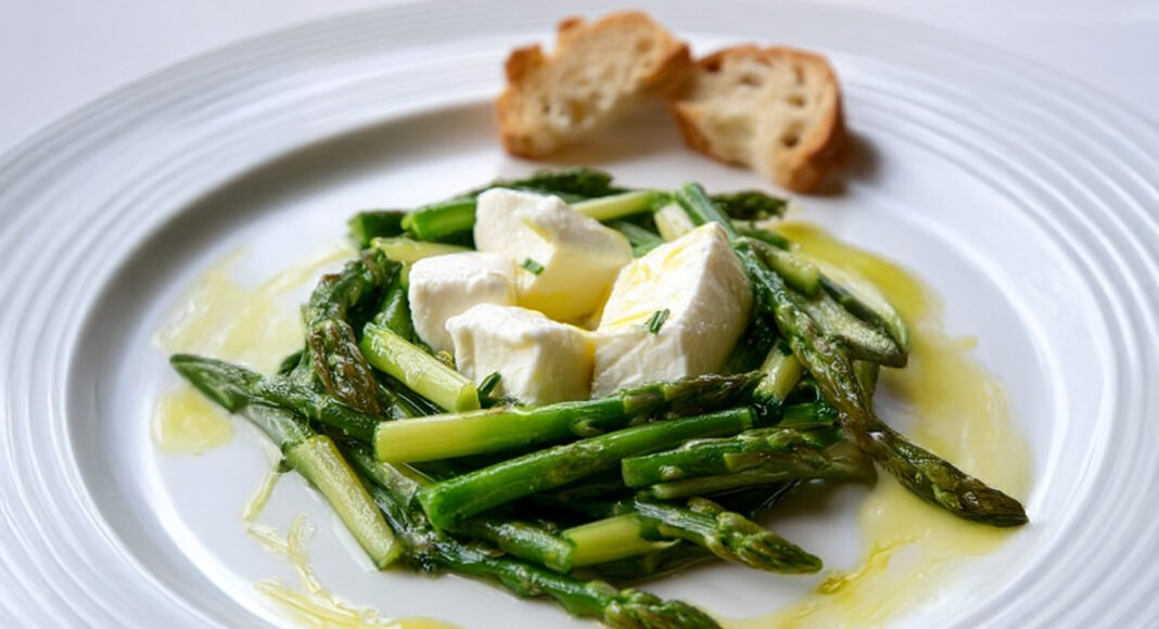 Nidi di asparagi all'erba cipollina e mozzarella
