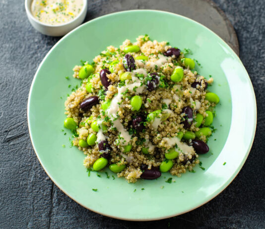 Quinoa con fave e olive in salsa di finocchi