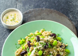 Quinoa con fave e olive in salsa di finocchi