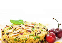 Tortino di cuscus con fagiolini e ciliegie al basilico