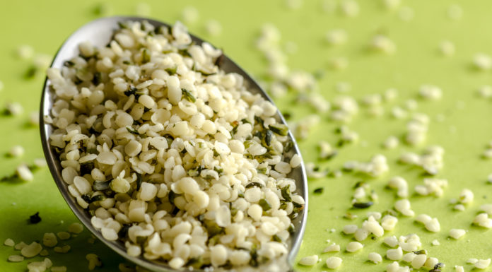 Semi di canapa in cucina e un semplice suggerimento d’uso