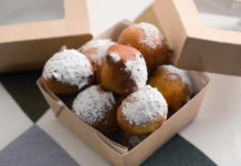 Castagnole di mais alla banana