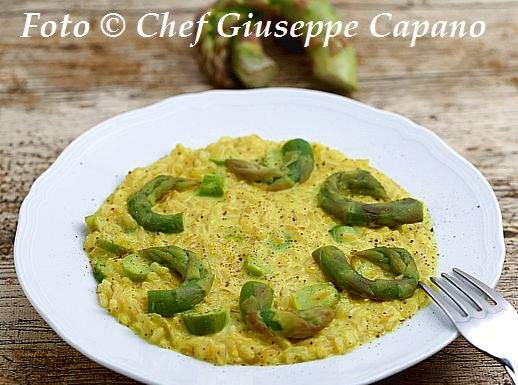 Riso integrale con asparagi e crema alla curcuma 518