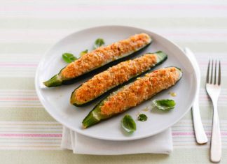 Zucchine ripiene di miglio con tempeh, pomodorini e basilico