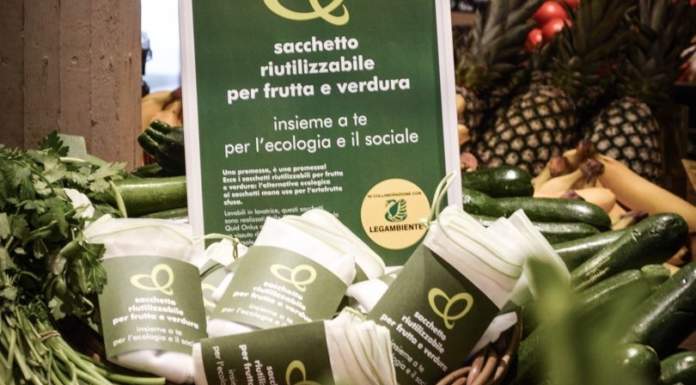 In occasione della Giornata mondiale dell’Ambiente EcorNaturaSì e Legambiente presentano il sacchetto per l’ortofrutta riutilizzabile