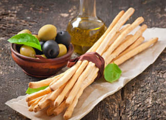 Grissini fatti in casa, il piacere di sgranocchiare