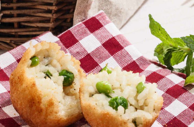 Crocchette di riso e piselli alla menta