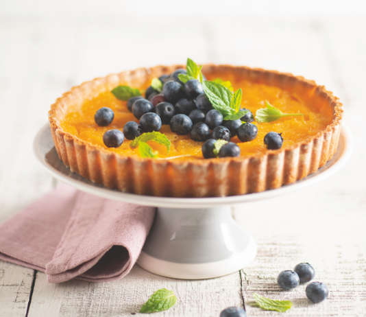 Crostata alle albicocche con mirtilli