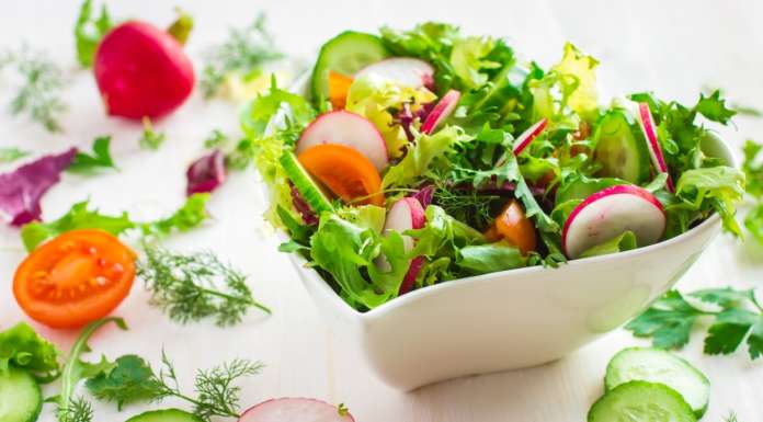 Alimenti e felicità, quale cibo può farci stare bene