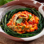 Tagliatelle di frittata con barba di frate