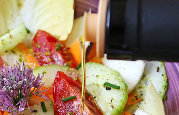 Olio extravergine di oliva di qualità, uno straordinario sostituto del sale