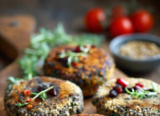 Burger compatti di fagioli neri, vegan e senza glutine