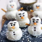 Pupazzi di cocco di Natale