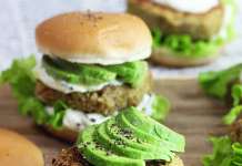 Burger vegan di lenticchie, compatti e senza glutine