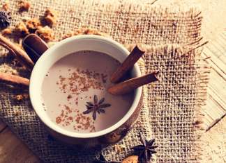 La bevanda ideale per scaldare l’inverno? All’indiana, molto speziata e col cacao