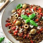 Lenticchie in insalata con pomodorini e olive