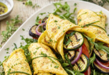 Omelette ratatouille con rucola ed erbe