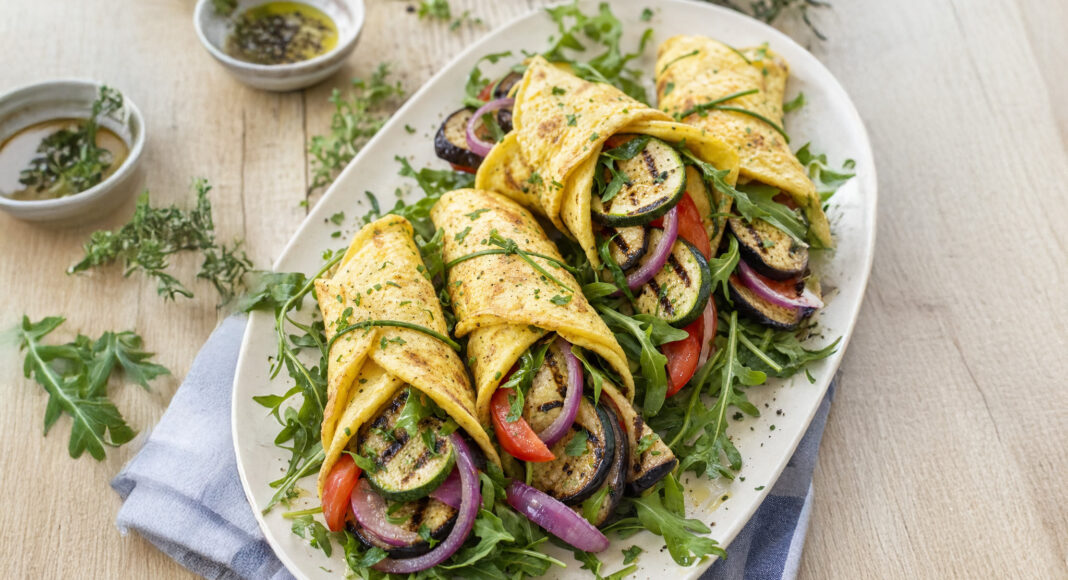 Omelette ratatouille con rucola ed erbe