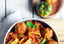 Pasta vegan al ragu di lenticchie